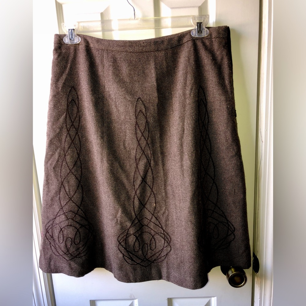 🌿 Brown Wool Celtic Embroidered Skirt - 14